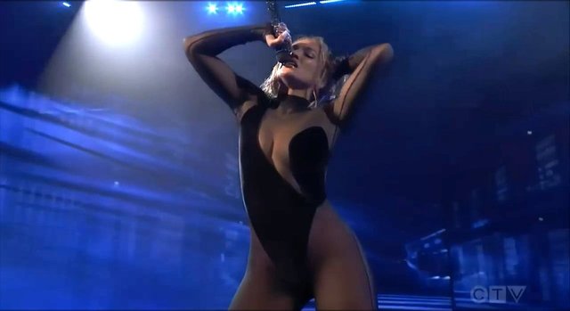 Jennifer Lopez, Amerikan Müzik Ödülleri gecesine damga vurdu - Magazin haberleri