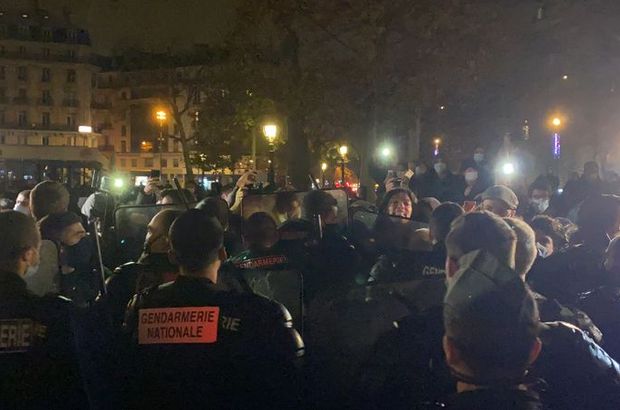 Fransa polisi Paris'te sığınmacı kovaladı