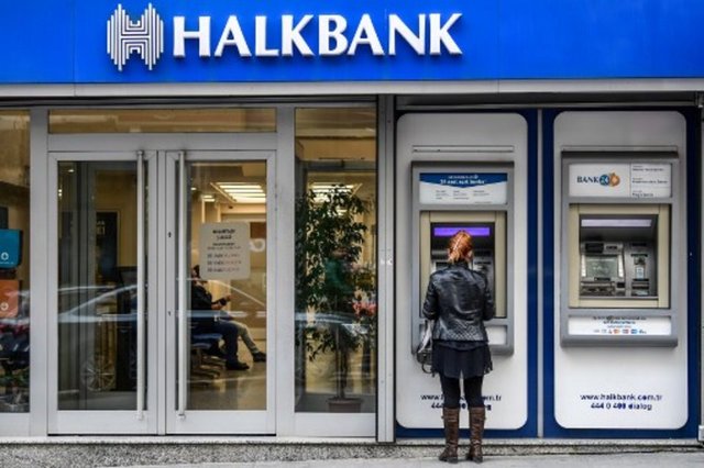 Halkbank 60 ay vadeli kredi başvur! Halkbank kredi başvuru şartları nelerdir 2020