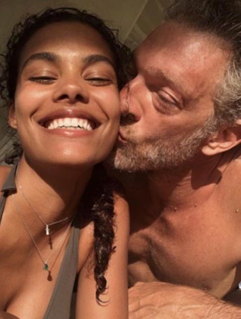 Vincent Cassel ve Tina Kunakey'in Brezilya tatili devam ediyor - Magazin haberleri