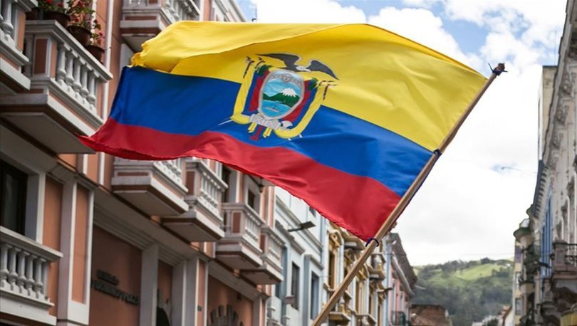 Ekvador'da polis göstericilere sert müdahale etti, İçişleri Bakanı görevden alındı!