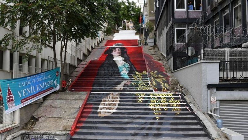 Beyoğlu merdivenleri sanatla buluşuyor