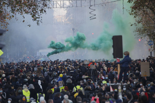Son dakika haberler... Fransa'daki gösterilerde olaylar çıktı