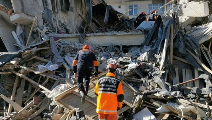 istanbul da deprem kaç şiddetinde oldu