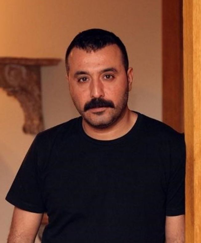 Mustafa Ustundag Kimdir Mustafa Ustundag Nereli Kac Yasinda Mustafa Ustundag Ecem Ozkaya Bosandi Mi