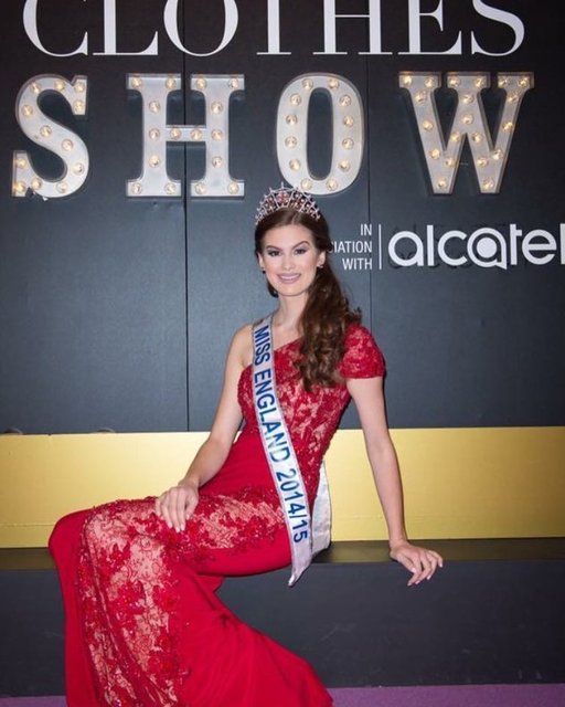 Miss World güzeli Carina Tyrrell dünyayı kurtarıyor - Haberler