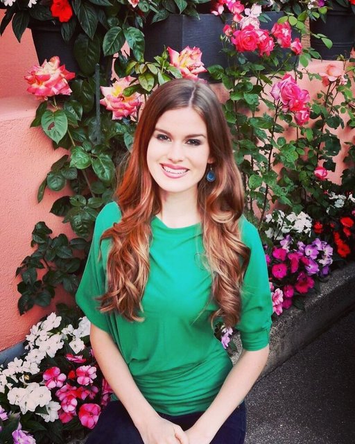 Miss World güzeli Carina Tyrrell dünyayı kurtarıyor - Haberler