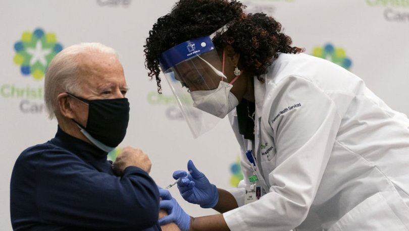 SON DAKİKA: Joe Biden kameralar karşısında korona aşısı oldu!