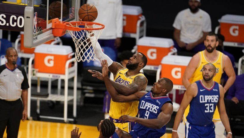 Son NBA şampiyonu Lakers sezona mağlubiyetle başladı