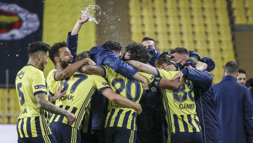 Fenerbahçe, Medipol Başakşehir'i yenerek evinde 3 maç sonra kazandı