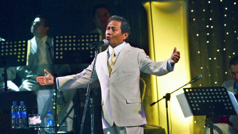 Efsane şarkıcı ve besteci Manzanero Kovid-19 nedeniyle hayatını kaybetti