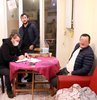 Kırklareli’nde kumar oynatıldığı tespit edilen eve pizzacı kılığında giren ekipler 2 kişiyi gözaltına aldı