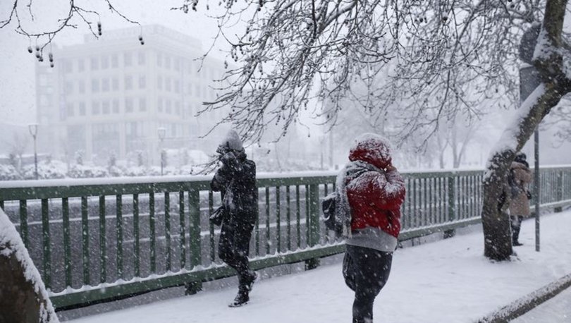 istanbul a kar ne zamana kadar yagacak kar yagisi ne zaman bitecek valilik acikladi gundem haberleri