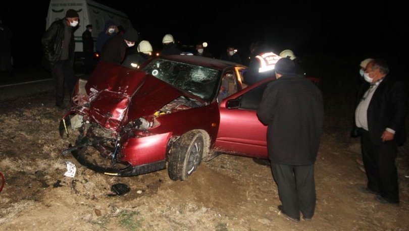 Konya'da otomobil ile yolcu otobüsü çarpıştı: 1 ölü