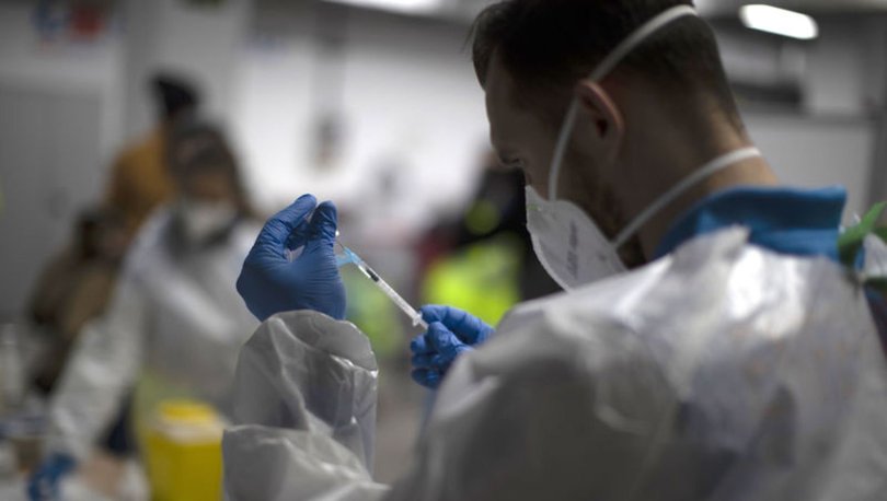 AŞI KRİZİ: İspanya Genelkurmay Başkanı, protokolü çiğneyerek koronavirüs aşısı yaptırdığı için istifa etti