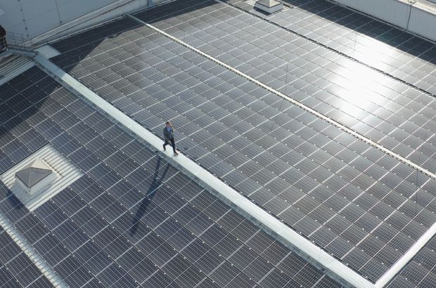 İstanbul'a güneş enerjisi santralı kurdu