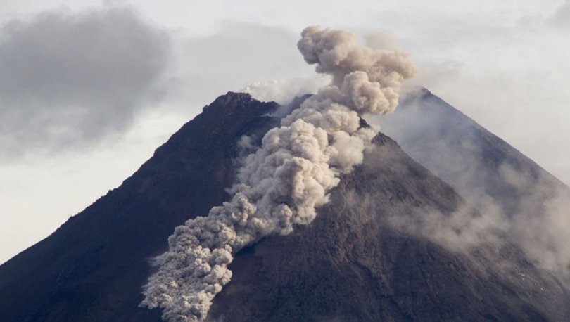 SON DAKİKA: Endonezya'da Merapi Yanardağı'nda son 6 saatte 22 patlama oldu! - Haberler