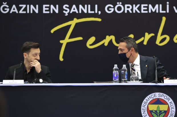 Mesut Özil için imza töreni düzenlendi