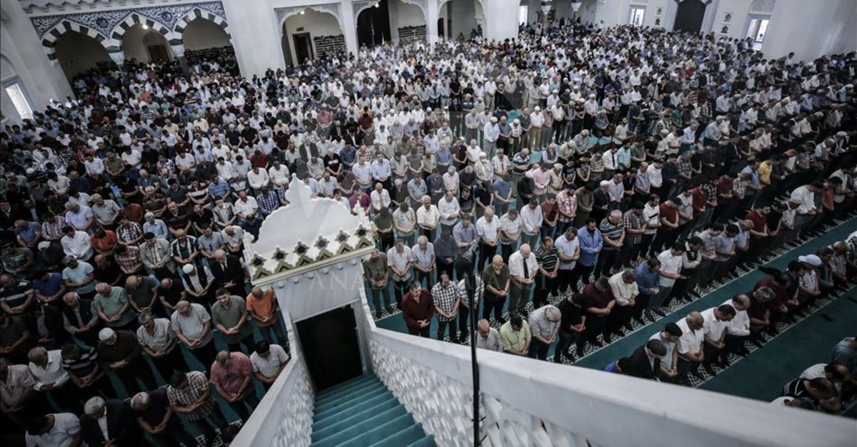 Antalya Da Cuma Namazi Saat Kacta Kilinacak 29 Ocak Antalya Cuma Namazi Saati Gundem Haberleri