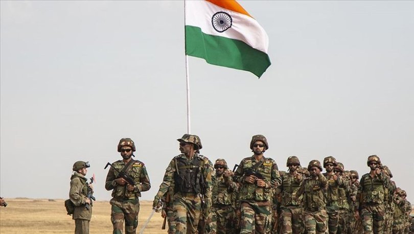 Hindistan'dan Çin sınırına askeri sevkiyat!