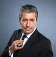Kırmızı Oda dizisinin yeni bölümünde Sadi karakteri ile Erkan Petekkaya dahil oluyor. Doktor hanımın karşısına geçen Sadi karakteri diziseverlerin ilgisini çekti. Kırmızı Oda Sadi kimdir? Erkan Petekkaya kimdir, kaç yaşında? İşte Erkan Petekkaya hakkında merak edilenler...