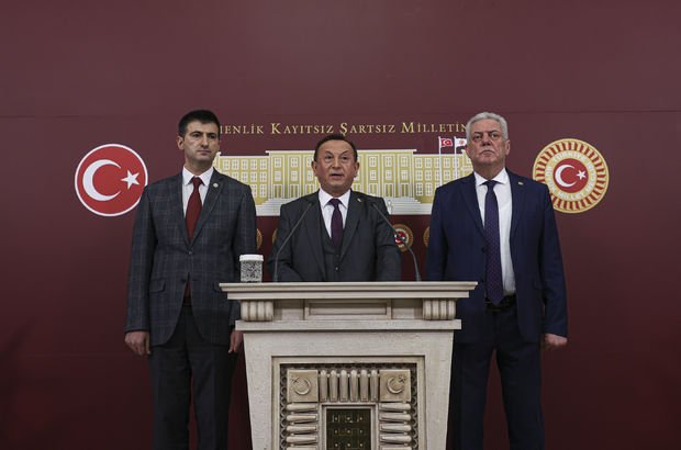 Üç milletvekili CHP'den istifa etti