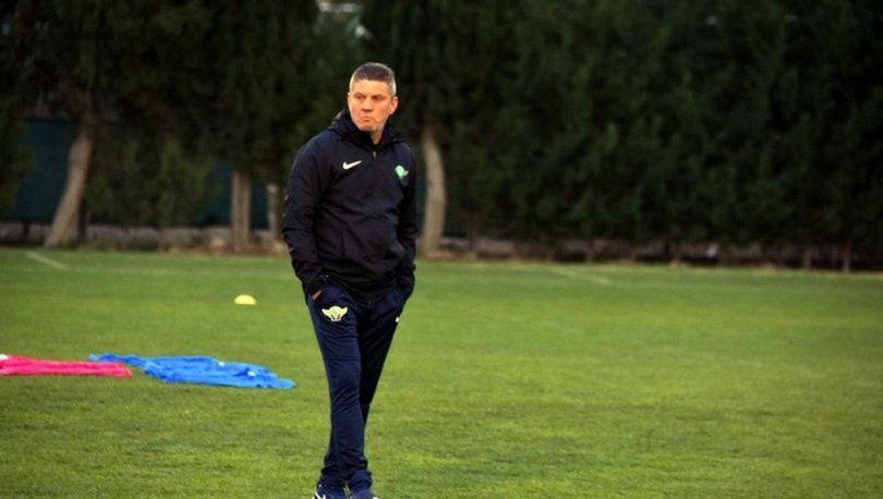 Akhisarspor'da teknik direktör Mesut Dilsöz'le yollar ayrıldı