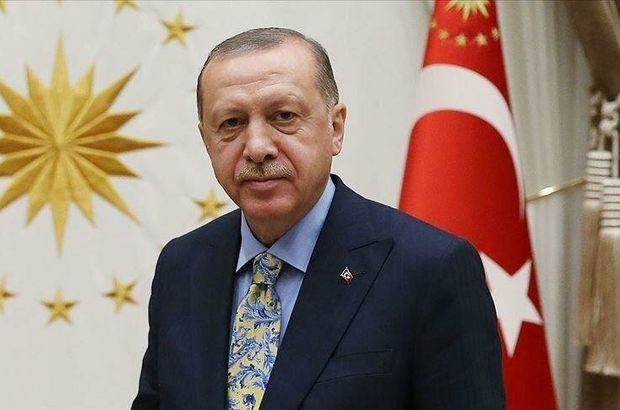 Cumhurbaşkanı Erdoğan'a pasta sürprizi