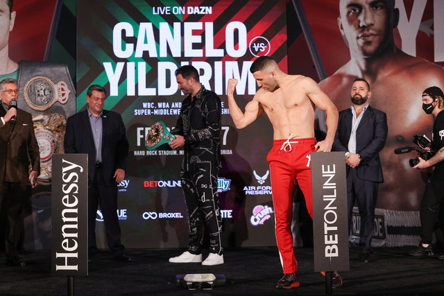Avni Yıldırım "Canelo" Alvarez ile karşılaştı! WBA ve WBC SON DAKİKA şampiyonluk maçı...