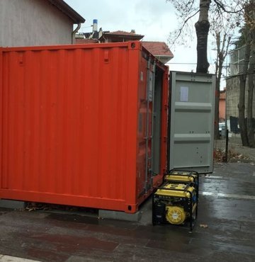 Hırsızların gözü deprem konteynırlarında! Değerli malzemeler çalınıyor