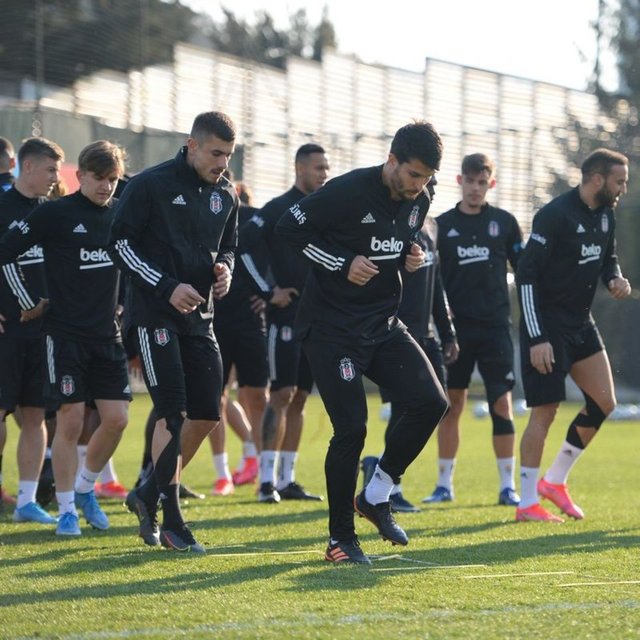 besiktas basaksehir muhtemel 11 ler bjk haberleri futbol haberleri