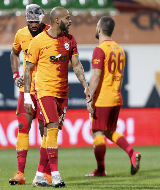 4 TRANSFER! Son dakika: Galatasaray 4 futbolcuyla sözleşme imzalıyor!