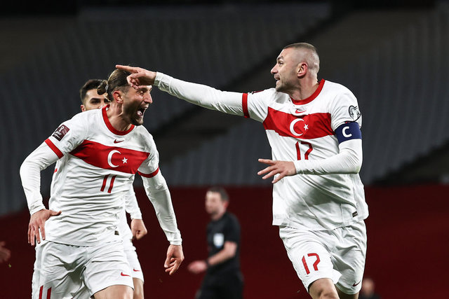 AVRUPA'DA BİZ! "Burak Yılmaz, Laleleri ezdi" Türkiye-Hollanda maçının Avrupa basınındaki yansımaları