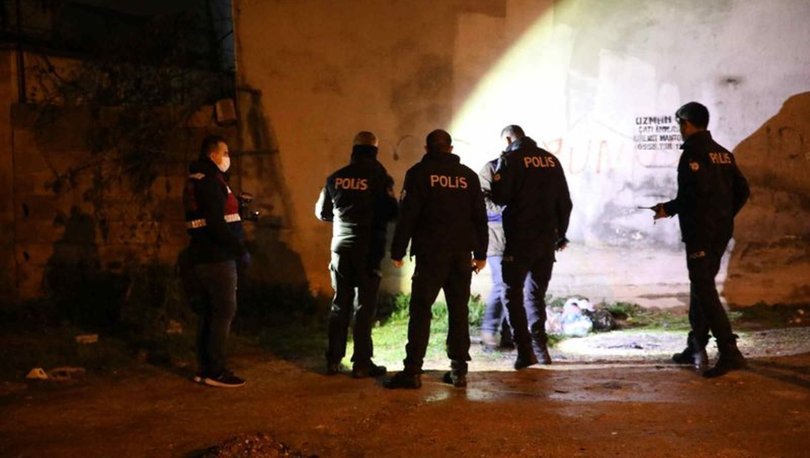 Gaziantep'te hırsızlık şüphelisi polise ateş açtı: 1'i polis, 2 yaralı