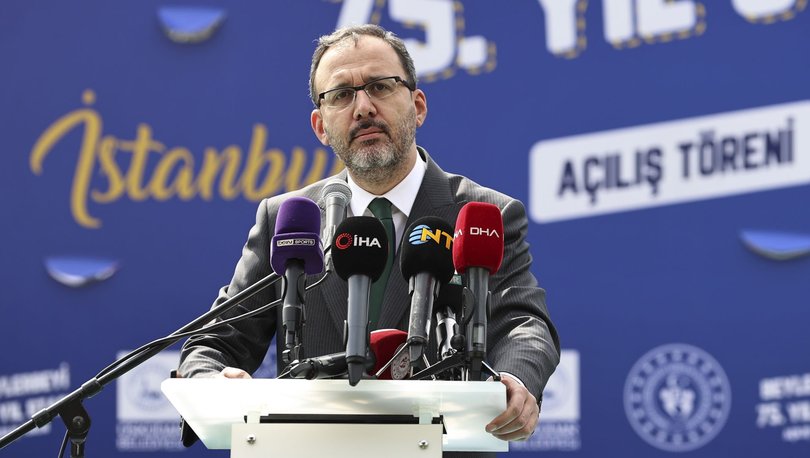 Gençlik ve Spor Bakanı Kasapoğlu, yenilenen Beylerbeyi Stadı'nın açılış törenine katıldı
