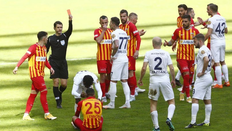 Süper Lig'de kırmızı kartlar arttı, sarı kartlar azaldı