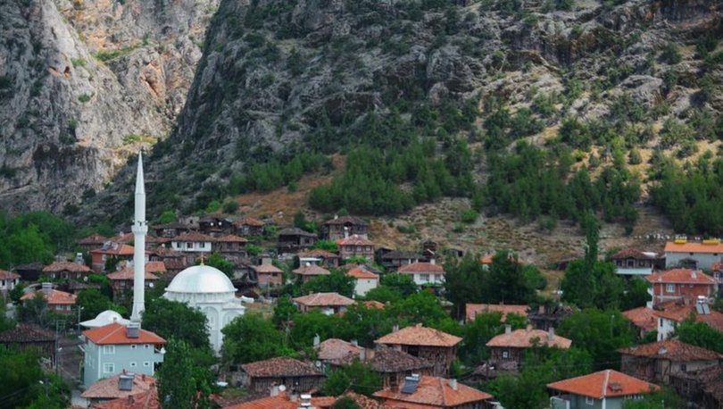 Çorum'da bir köy Kovid-19 nedeniyle karantinaya alındı