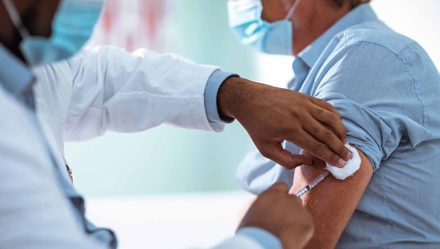 AŞI TAKVİMİ: Covid-19 Aşı sorgulama nasıl yapılır? 60 yaş üstü aşı başladı mı?