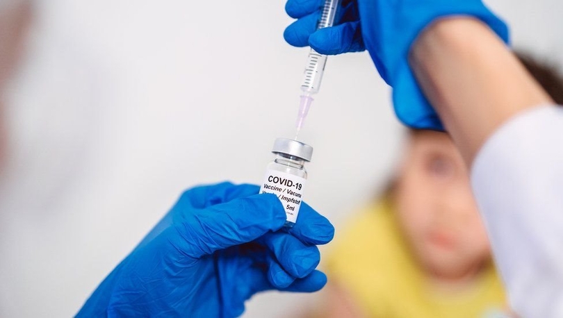 Covid aşısı: Pfizer, BioNTech'le geliştirdiği aşının 12-15 yaş arası çocuklarda 'yüzde 100 etkili' olduğunu açıkladı
