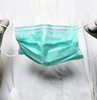 Kanada Sağlık Dairesi tarafından dün yapılan açıklamada grafen içeren maskelerin, oluşturabileceği sağlık riskleri nedeniyle dağıtımının, üretiminin ve ithalatının durdurulması istendi