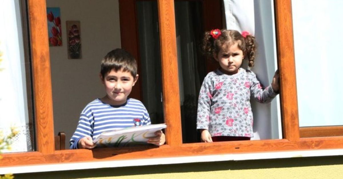3 Nisan 20 yaş altı yasak var mı? 20 yaş altı hafta sonu sokağa