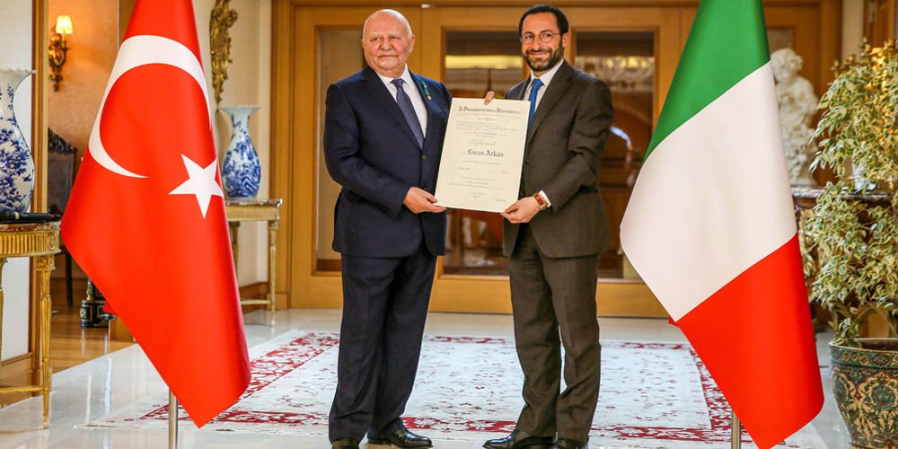 İtalya'dan Liyakat Nişanı!