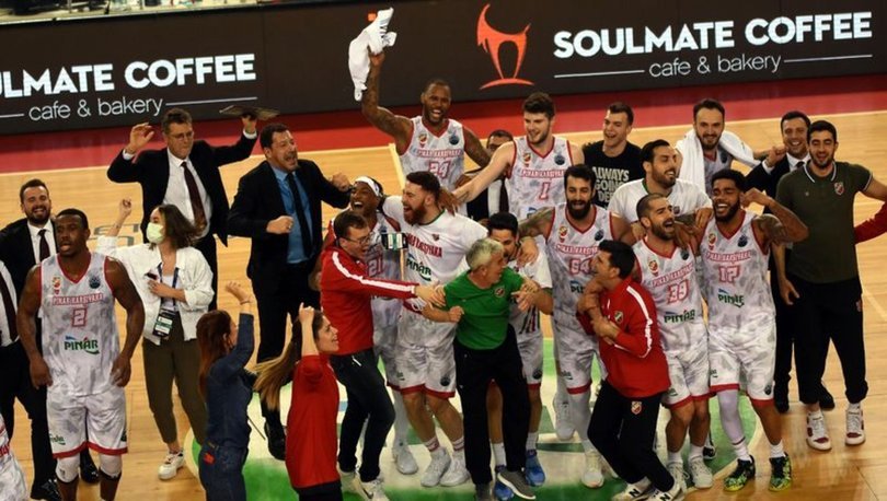 FIBA Şampiyonlar Ligi'nde 8'li finale çıkan 7. takım Pınar Karşıyaka oldu