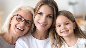 Zeka çocuğa anneden geçiyor