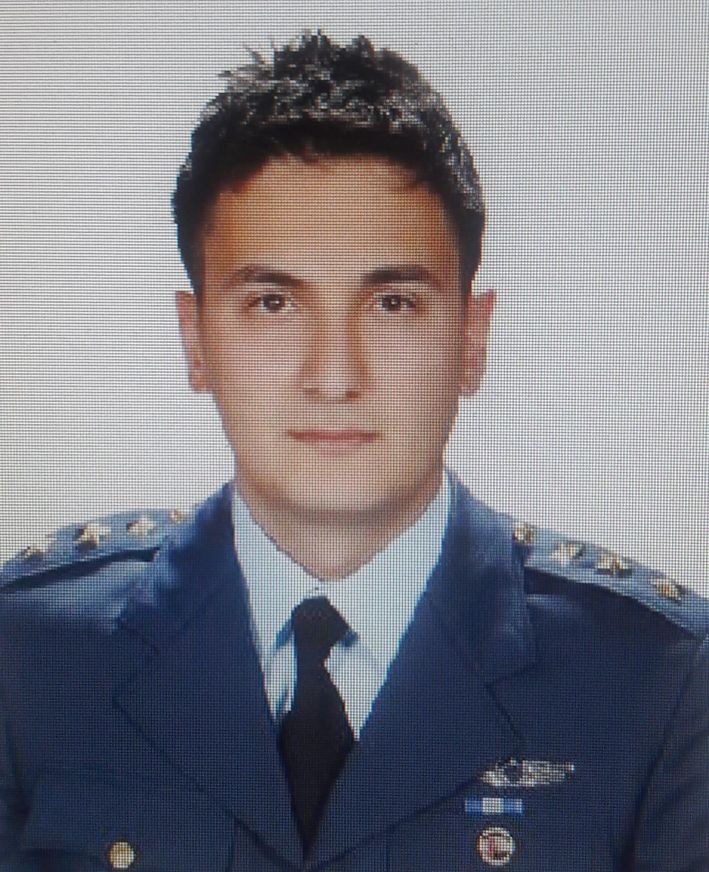 Askeri Uçak Eğitim Sırasında Düştü 3 Şehit Yüzbaşı Pilot Burak Gençcelep