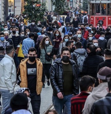 Ordu Üniversitesi (ODÜ) Tıp Fakültesi Aile Hekimliği Anabilim Dalı Başkanı Prof. Dr. Özgür Enginyurt, havaların ısınmasıyla birlikte koronavirüsün çoğalması ve yayılmasının azalacağını açıkladı. Temmuz ayının tüm ülke için nefes alınabilecek ay olduğuna dikkat çeken Enginyurt, "Eylül ayına temiz bir şekilde gireceğiz" dedi