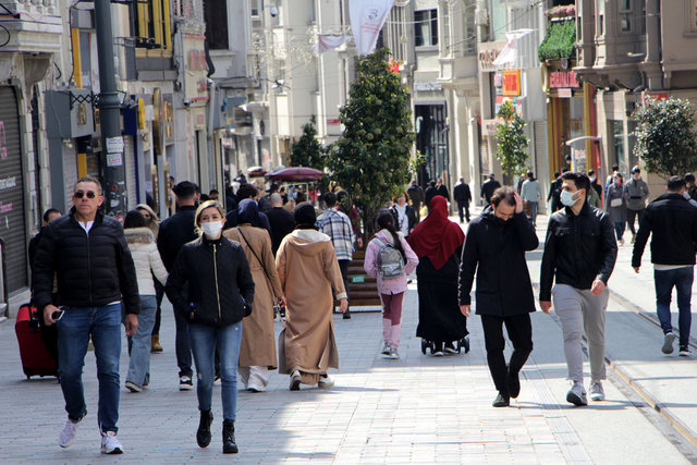 Son dakika: İstiklal Caddesi ve Beşiktaş'ta turist yoğunluğu