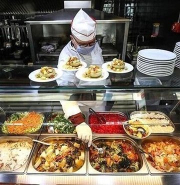 Kafeler ne zaman kapanacak? Sorusu merak ediliyor. 13 Nisan tarihli Kabine Toplantısı kararlarıyla kafeler ve restoranlar ile ilgili oldukça önemli kararları alındı Peki, vaka artışları nedeniyle kafeler kapandı mı? Kafeler, restoran ve kahveler ne zaman kapanacak? İşte detaylar...