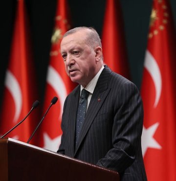 Cumhurbaşkanı Recep Tayyip Erdoğan, kabine toplantısı sonrası kameraların karşısına geçti. Avrupa Birliği
