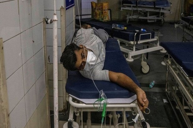 Covid: Hindistan günlük vaka sayısında ilk sırada, çaresiz hastalar karaborsada ilaç arıyor